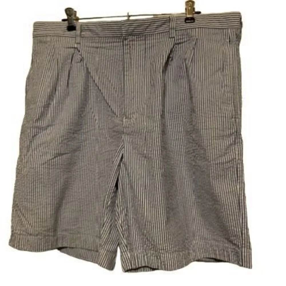 Cutter & Buck Size 38 Blue & White Striped Seersucker Shorts